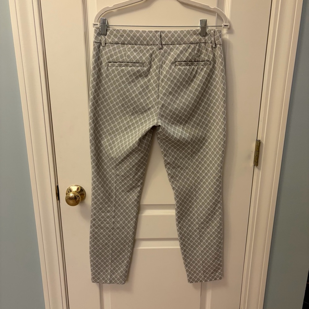 Katherine Barclay Geometric Gray Ankle Pants Size 6 - Picture 3 of 8